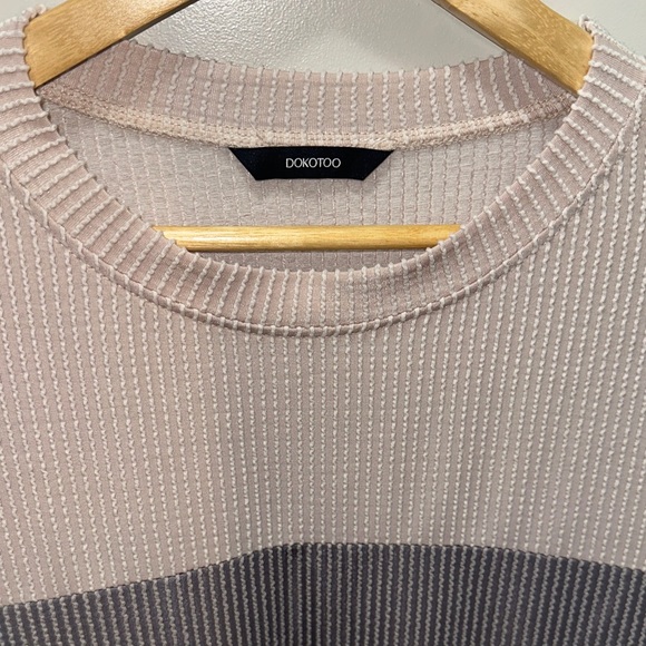 Stylish Knit Sweater in Pink and Gray - Picture 4 of 6